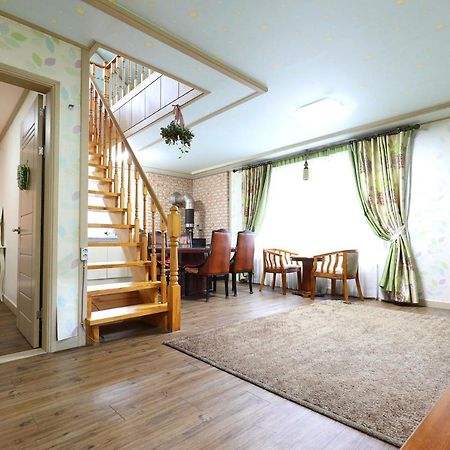Yeowoogneul Pension Chuncheon Bagian luar foto