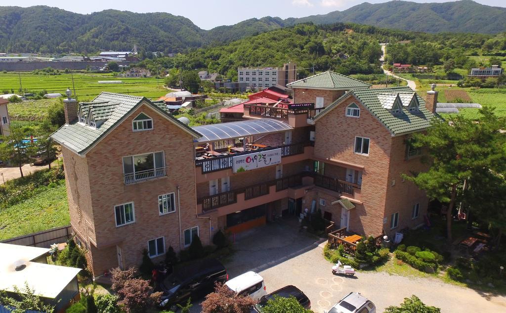 Yeowoogneul Pension Chuncheon Bagian luar foto