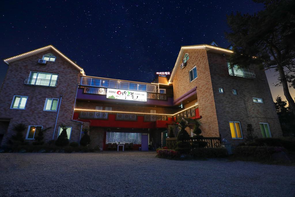 Yeowoogneul Pension Chuncheon Bagian luar foto