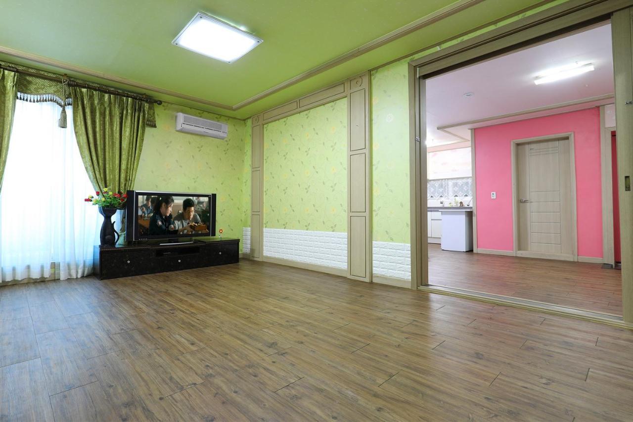 Yeowoogneul Pension Chuncheon Bagian luar foto