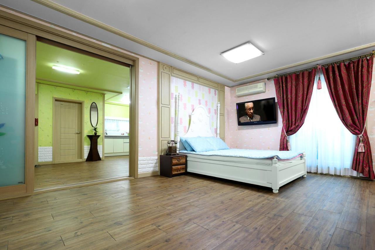 Yeowoogneul Pension Chuncheon Bagian luar foto