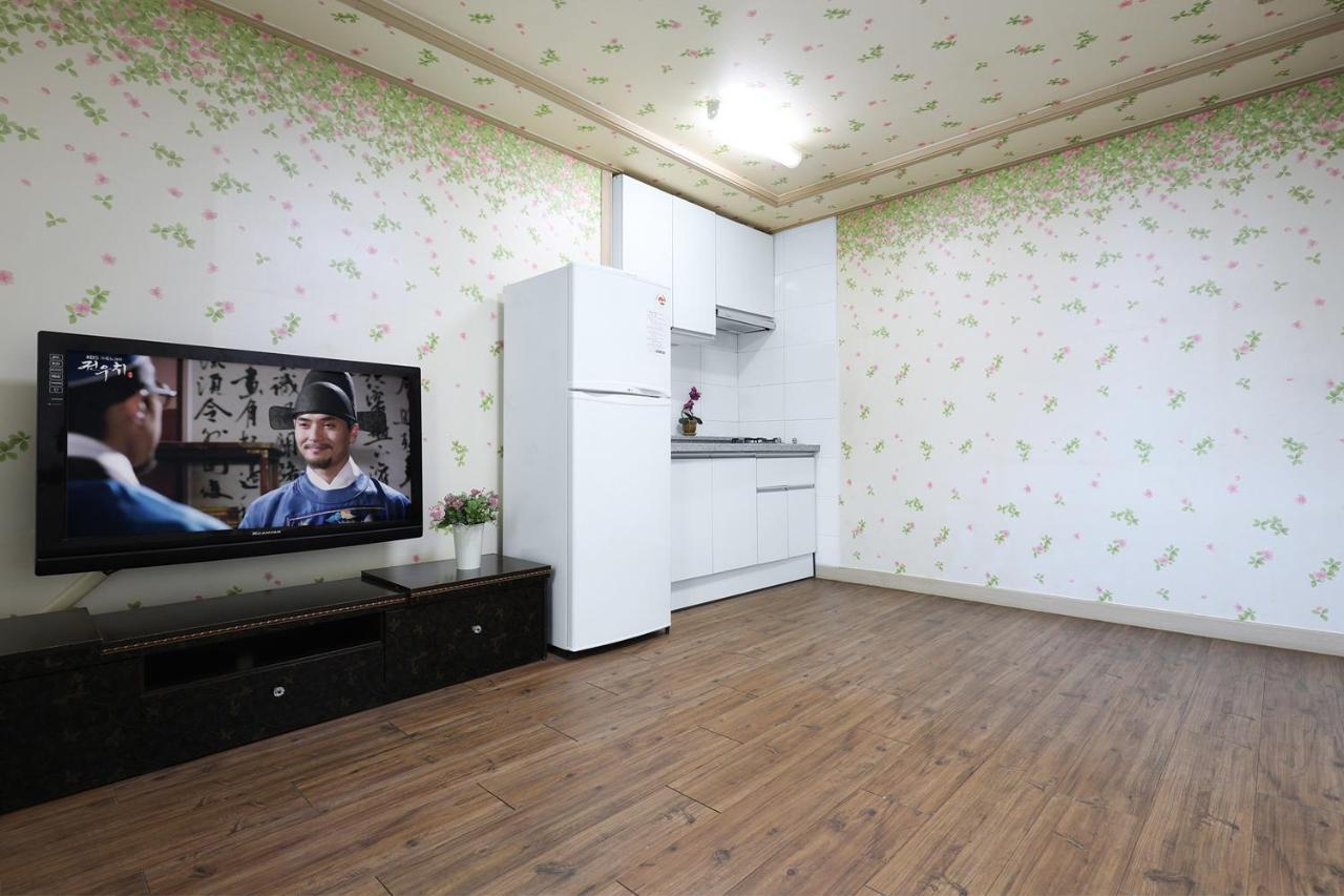 Yeowoogneul Pension Chuncheon Bagian luar foto
